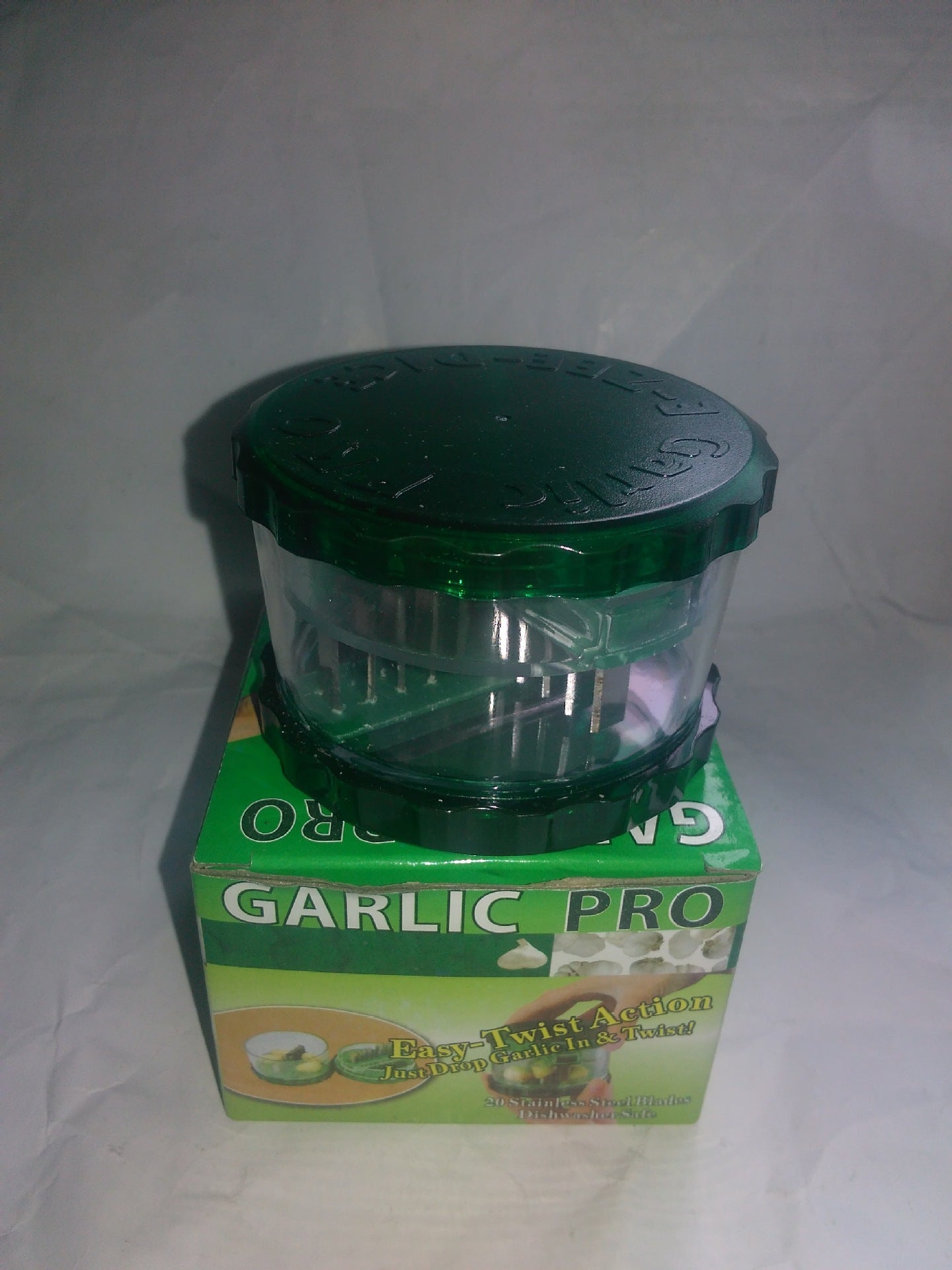 Easy Garlic Peeler Tool - Effortless Garlic Prep