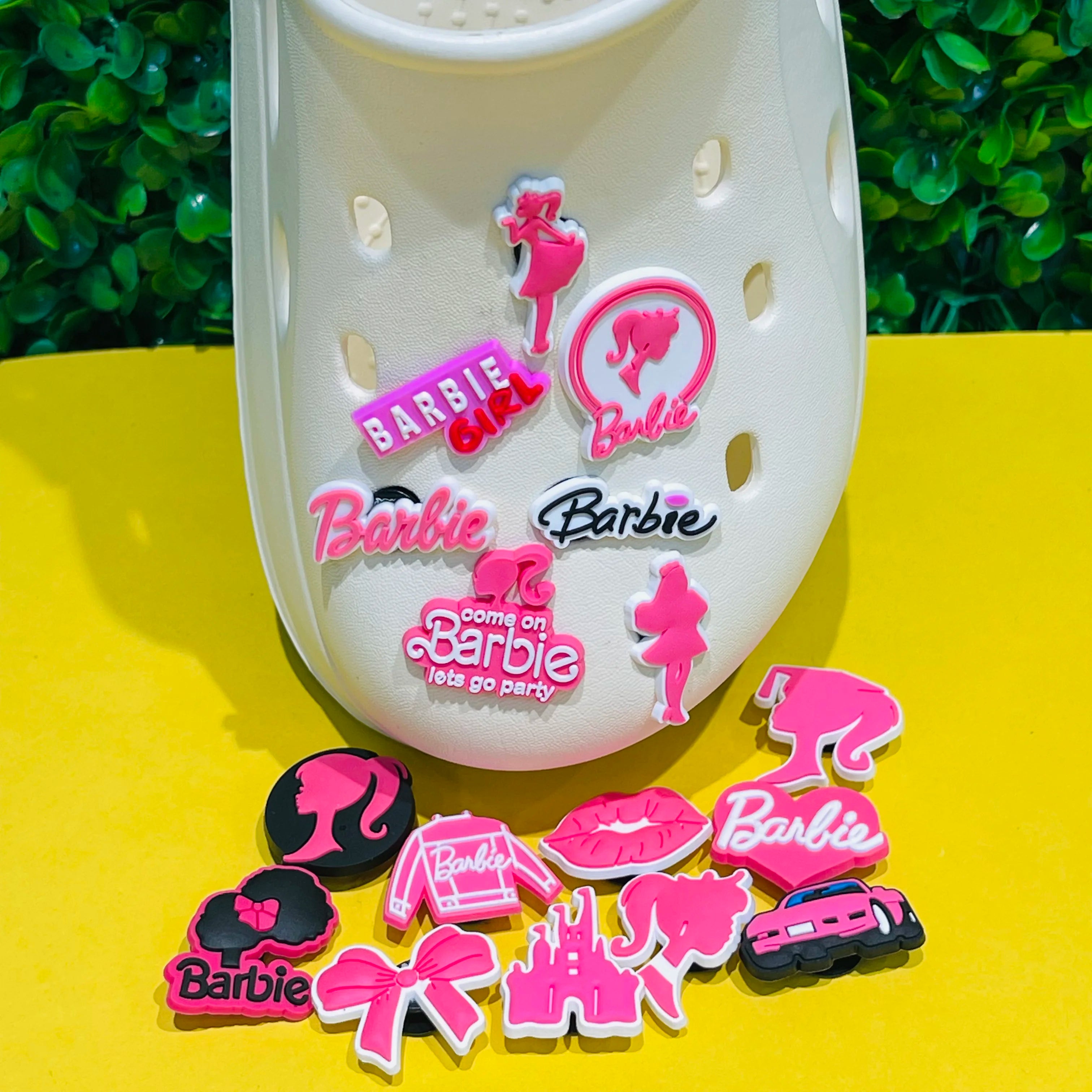 17PCS Cartoon Miniso Disney Barbie Girl Car Coat Bow Lips PVC Shoe Charms